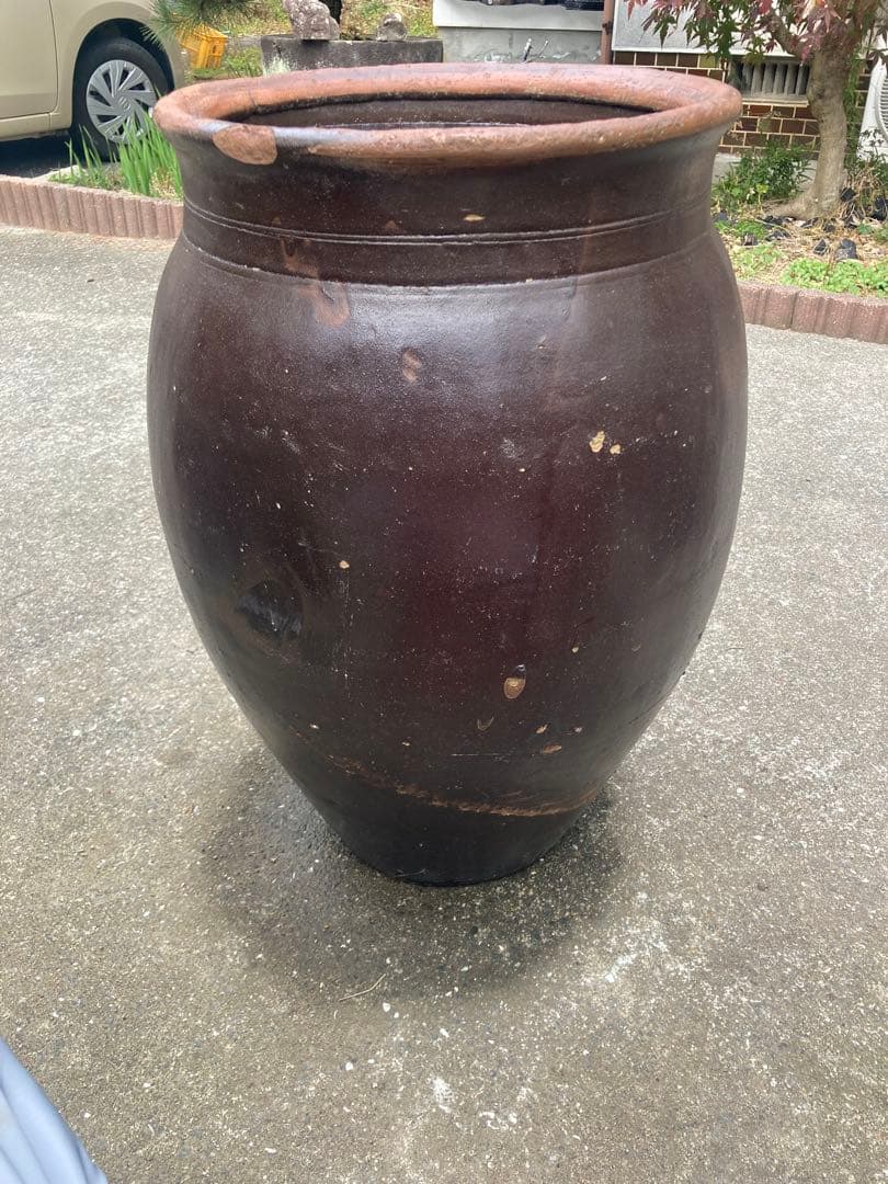 存在感抜群！時代物 陶器の大型甕 古い壺 。茶褐色。和モダン 62センチ