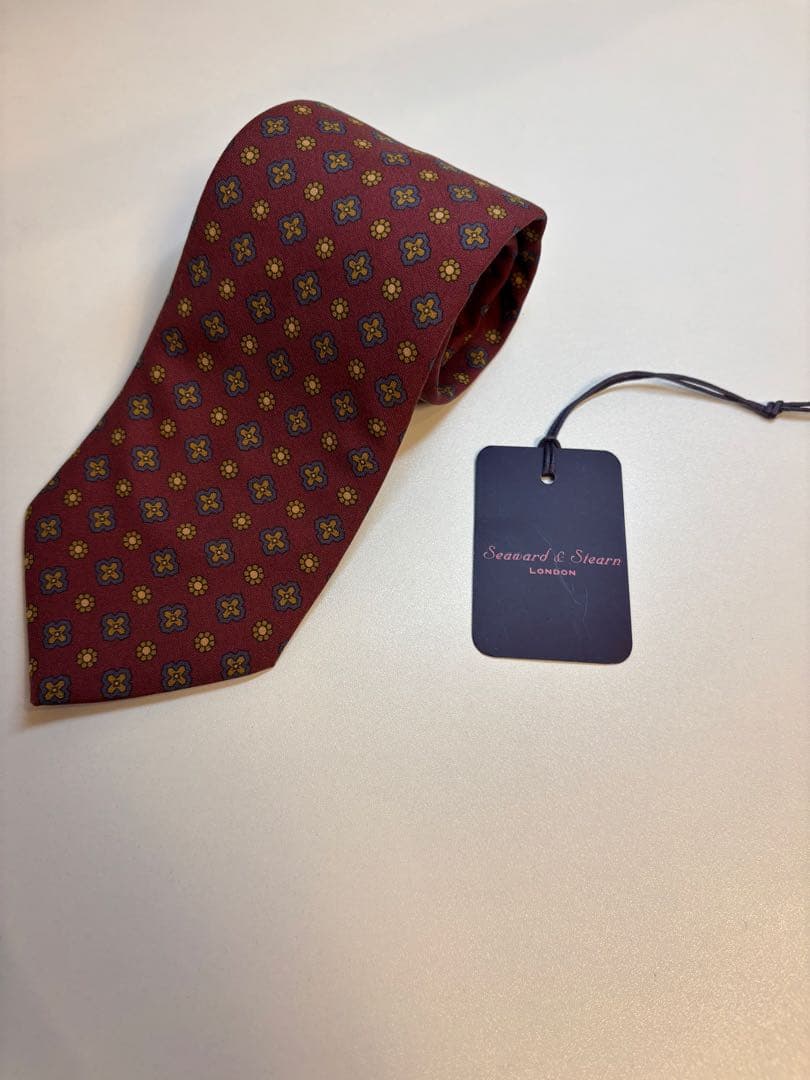 ほぼ新品 Seaward & Stearn 小紋タイ ボルドー