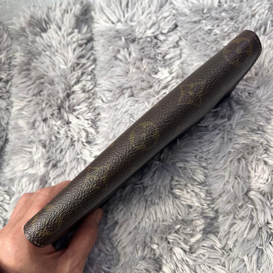 ルイヴィトン　ポルトモネジップ　モノグラムキャンバス　ラウンドファスナー