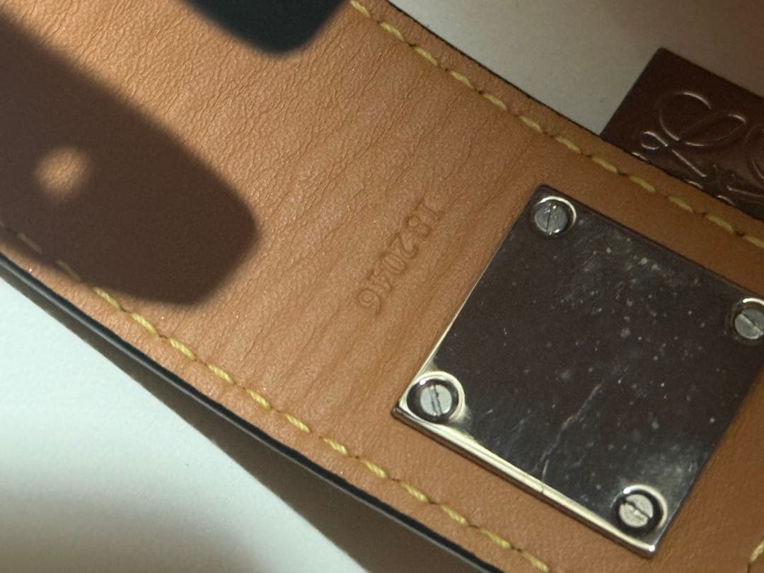 ロエベ レザーブレスレット アナグラム ブラック　黒