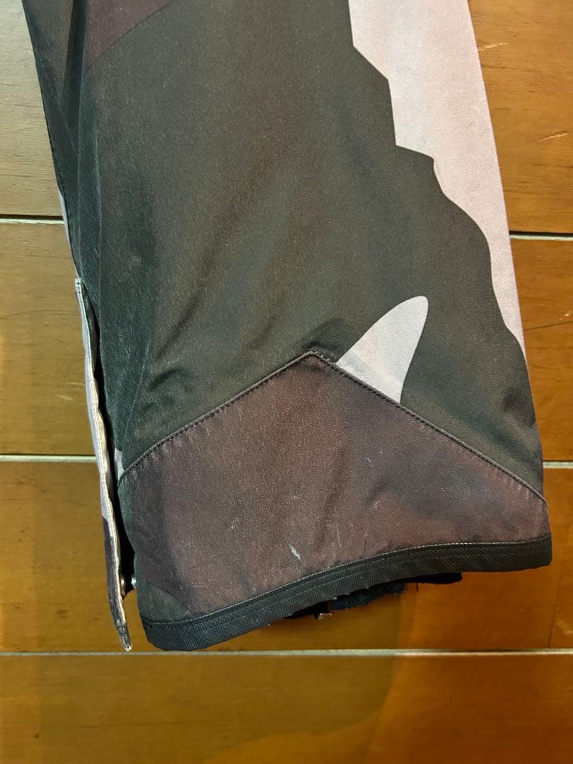 VOLCOM GORE-TEX 迷彩 スノーボードパンツ