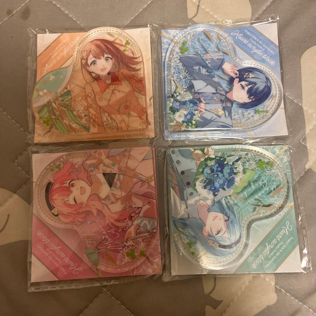 花里みのり 桐谷遥 桃井愛莉 日野森雫 ハート型アクリルブロック