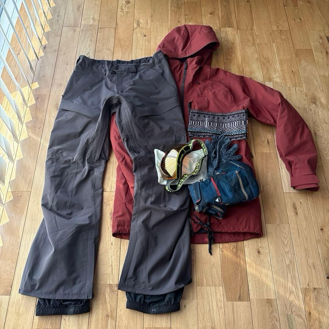 スノーボードウェアセットBURTON ak 着用一度のみです