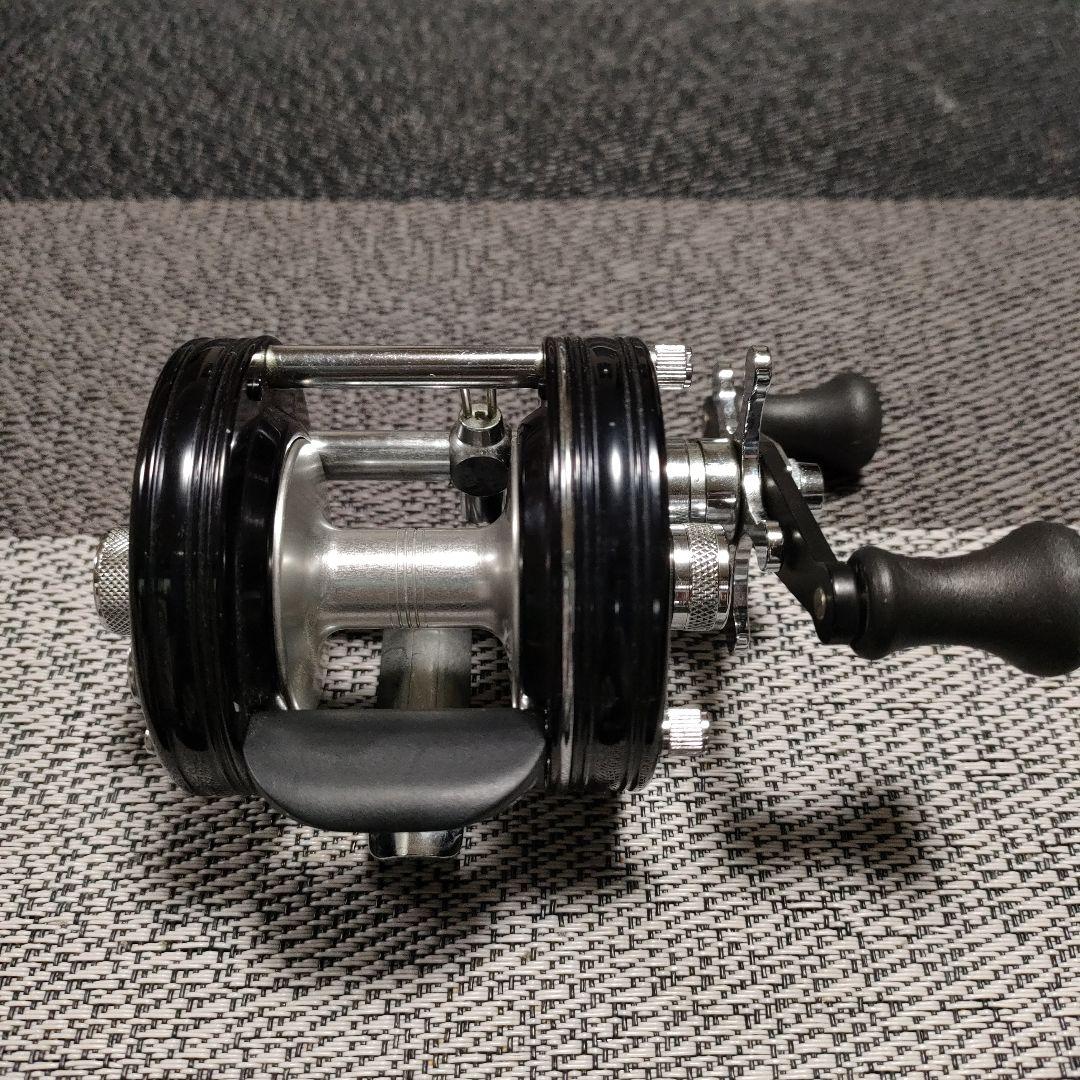 アブガルシア Abu Garcia アンバサダー 5600C 黒ベロ