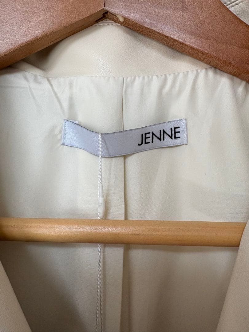 JENNE(ジェンヌ) エコファードッキングジャケット ホワイト Sサイズ