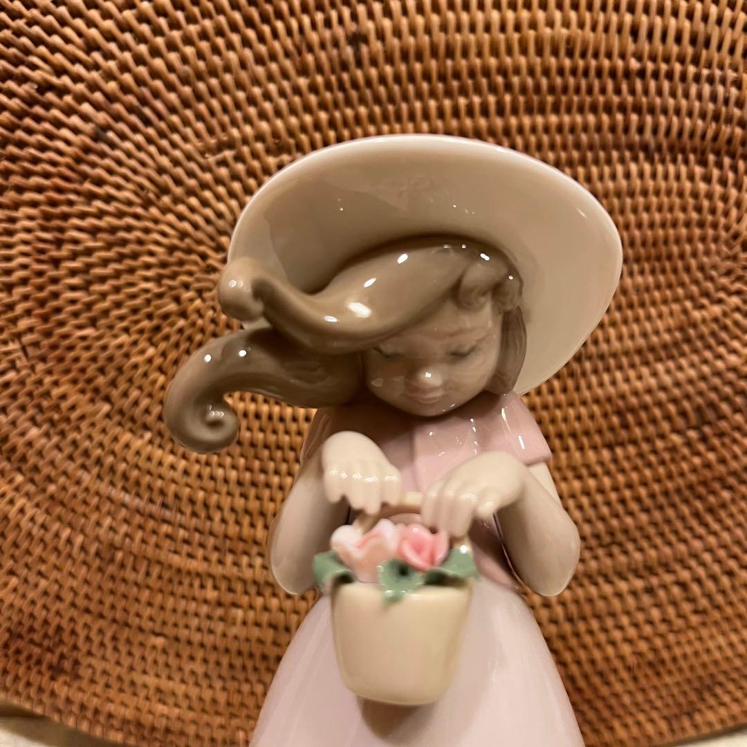 【保証書付き】リヤドロ バラ色の服を着た少女  LLADRO