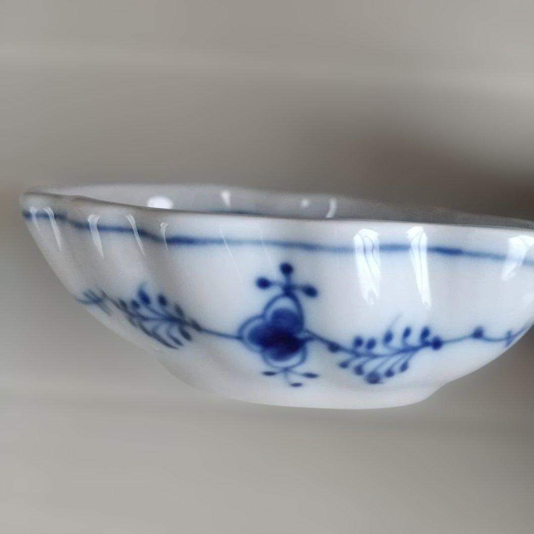 ブル－フルーテッド プレイン スモールリーフディッシュ オープンシュガー