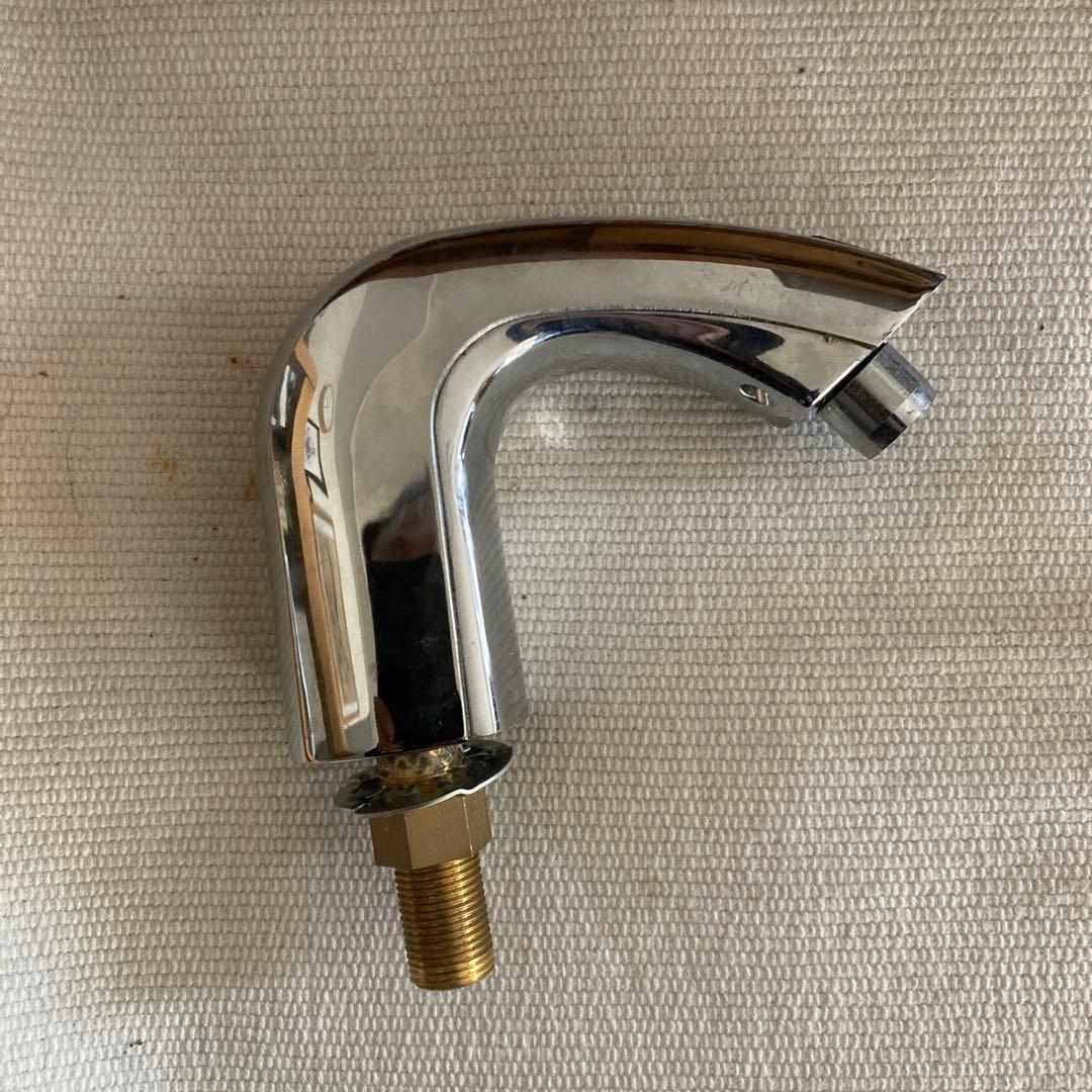 クロームメッキ L字型水栓 1/2インチ 　自動センサー水栓