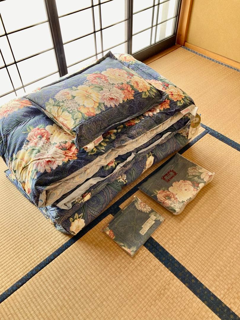 【未使用】東洋羽毛お得セット★ tuk 羽毛　掛布団　敷布団　枕　カバー2種