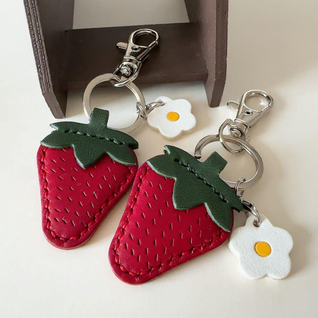 革のキーホルダー