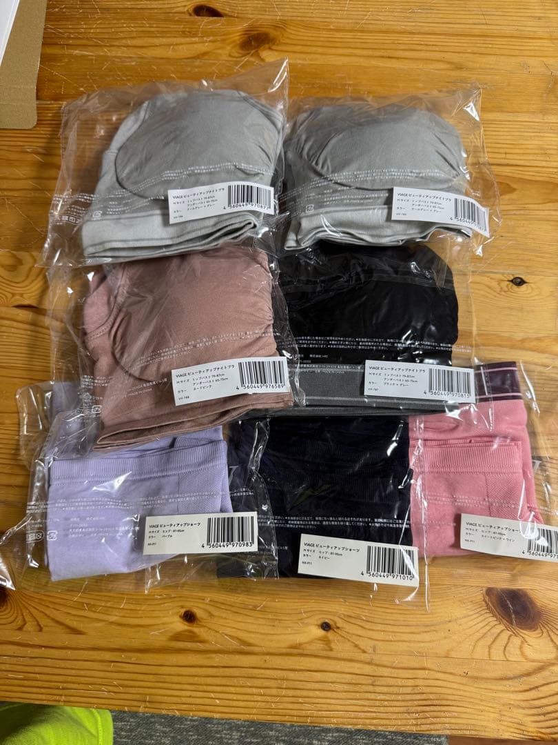 VIAGE ビューティアップブラ Mサイズ 4個 ショーツ3個