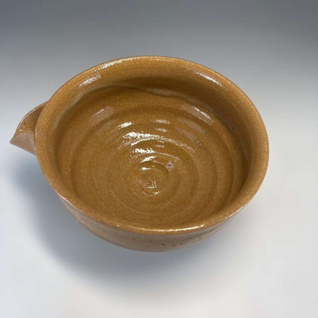 【中古品】岡本作礼造　奥高麗片口茶碗　繋駒写