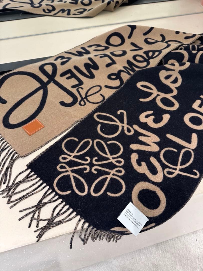 LOEWE ロゴ入りストール 大判