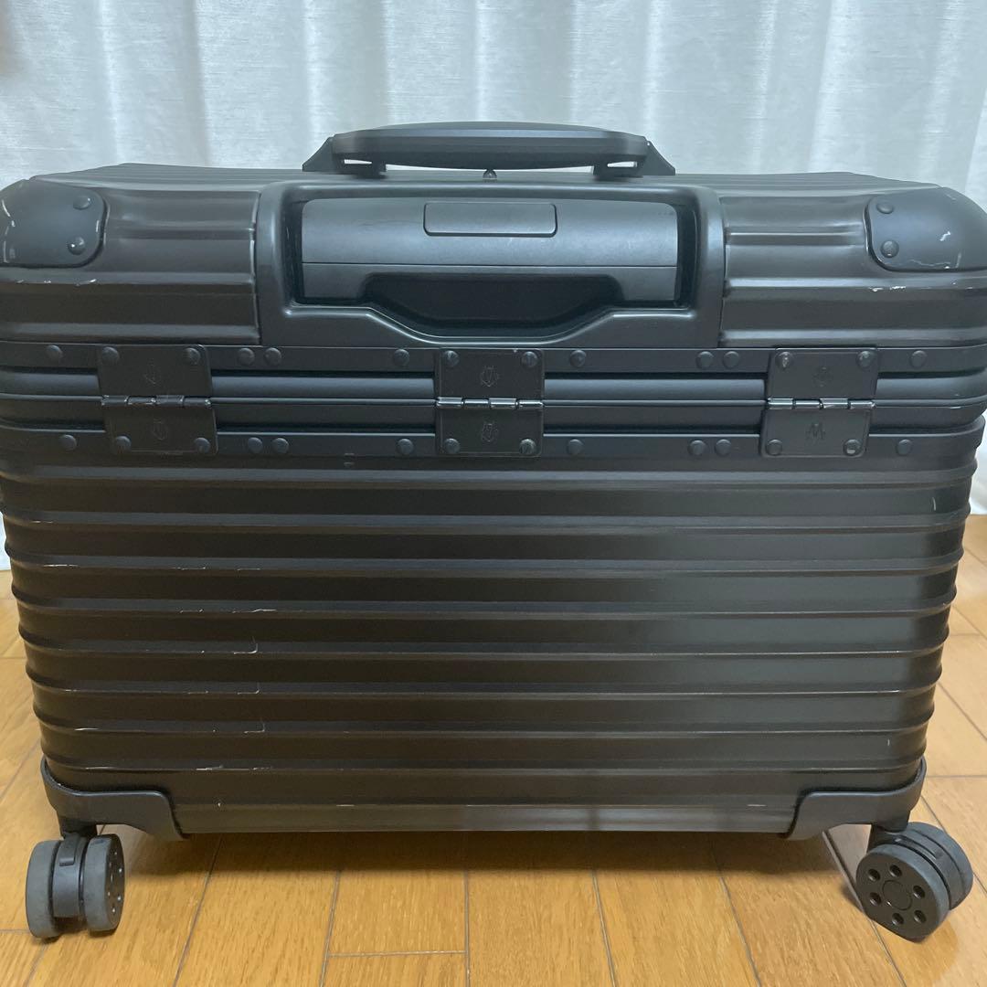 旅行かばん・小分けバッグ rimowa pilot Black