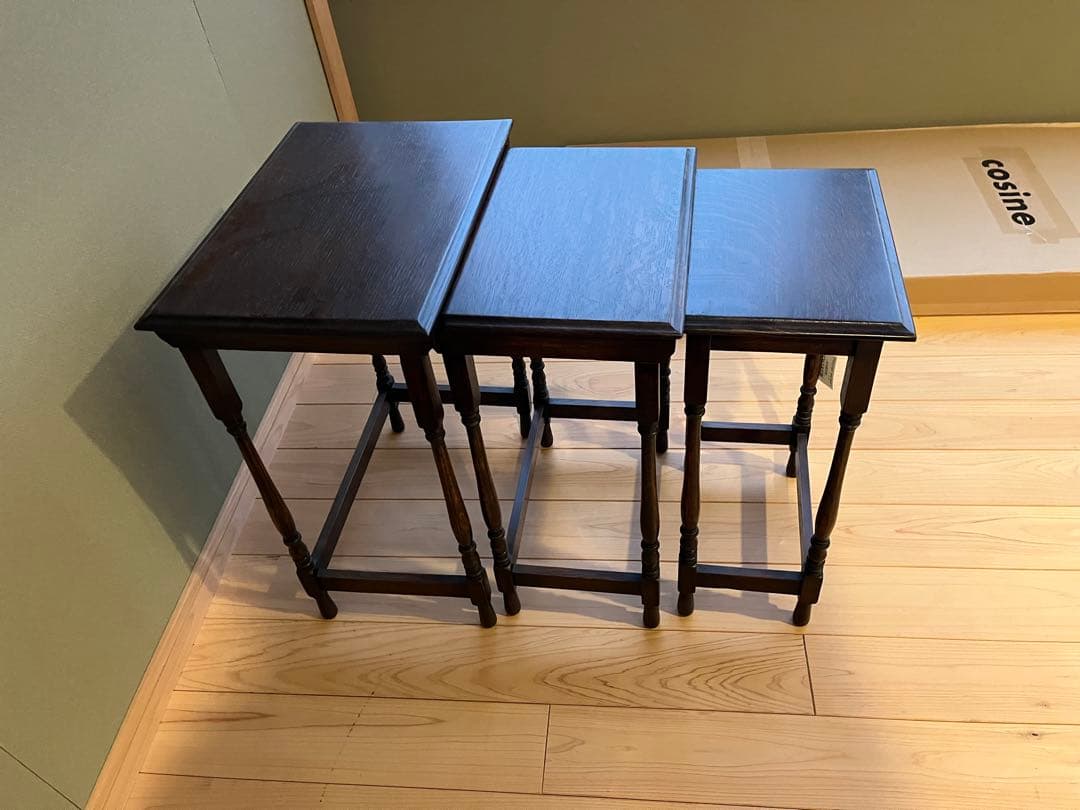 ダークブラウン木製ネストテーブル