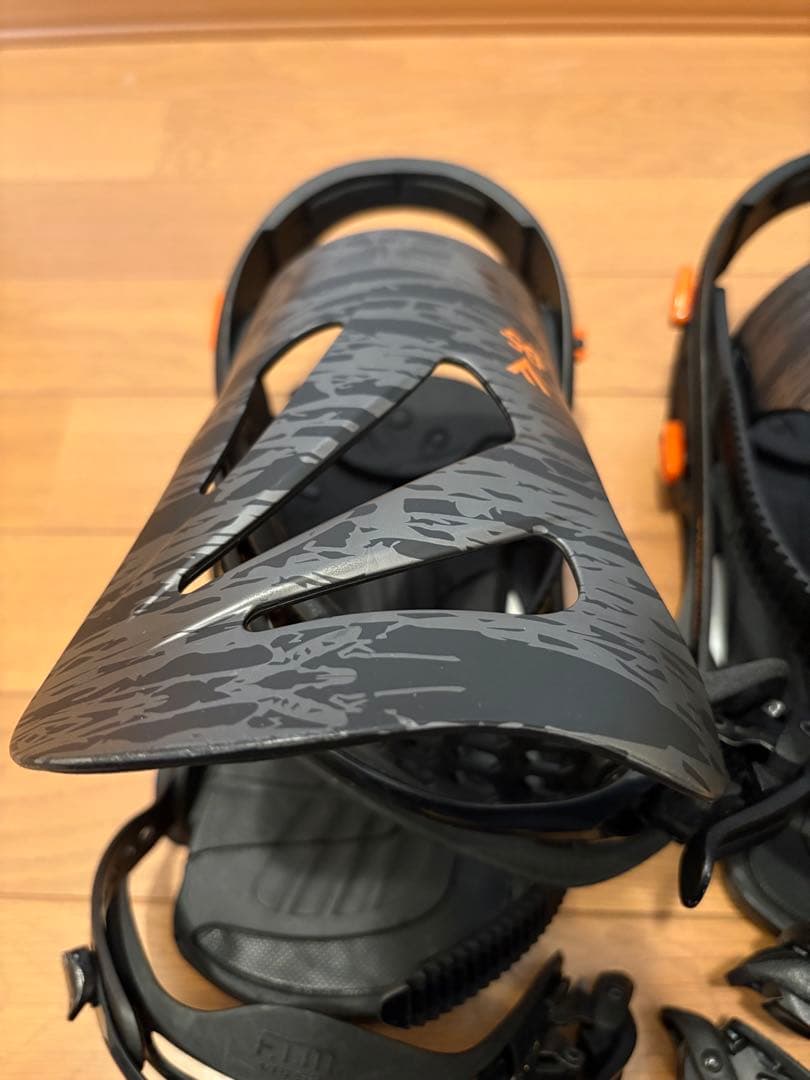 フラックスDS ビンディングMサイズ【美品】新品未使用デッキ保護シート付き