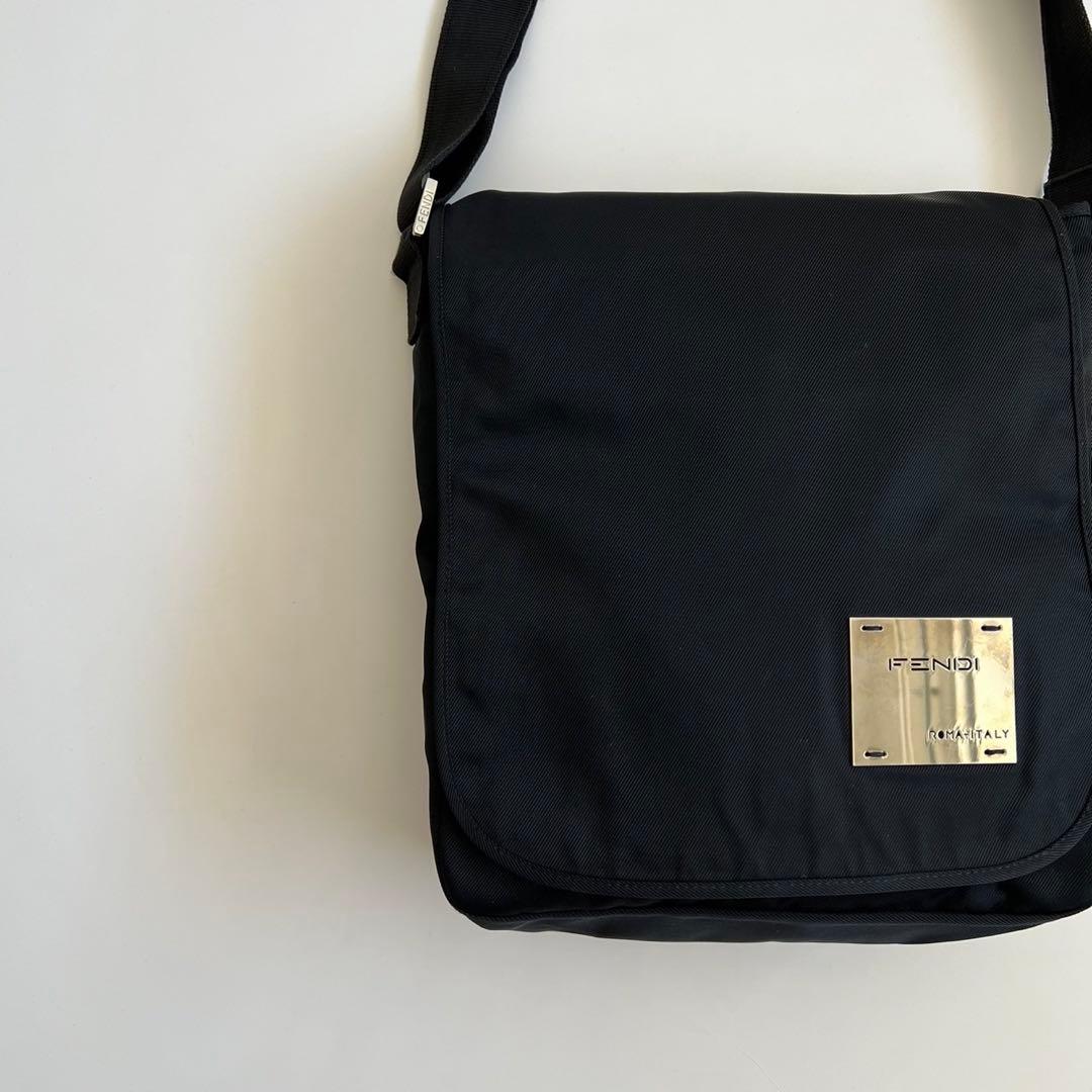 バッグ FENDI LOGO PLATE NYLON SHOULDER BAG