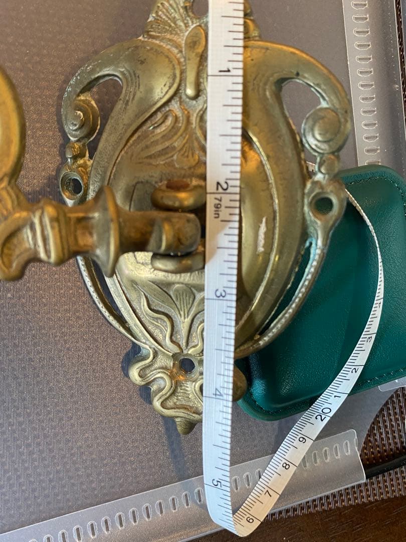 イギリスアンティーク真鍮製装飾キャンドルホルダー