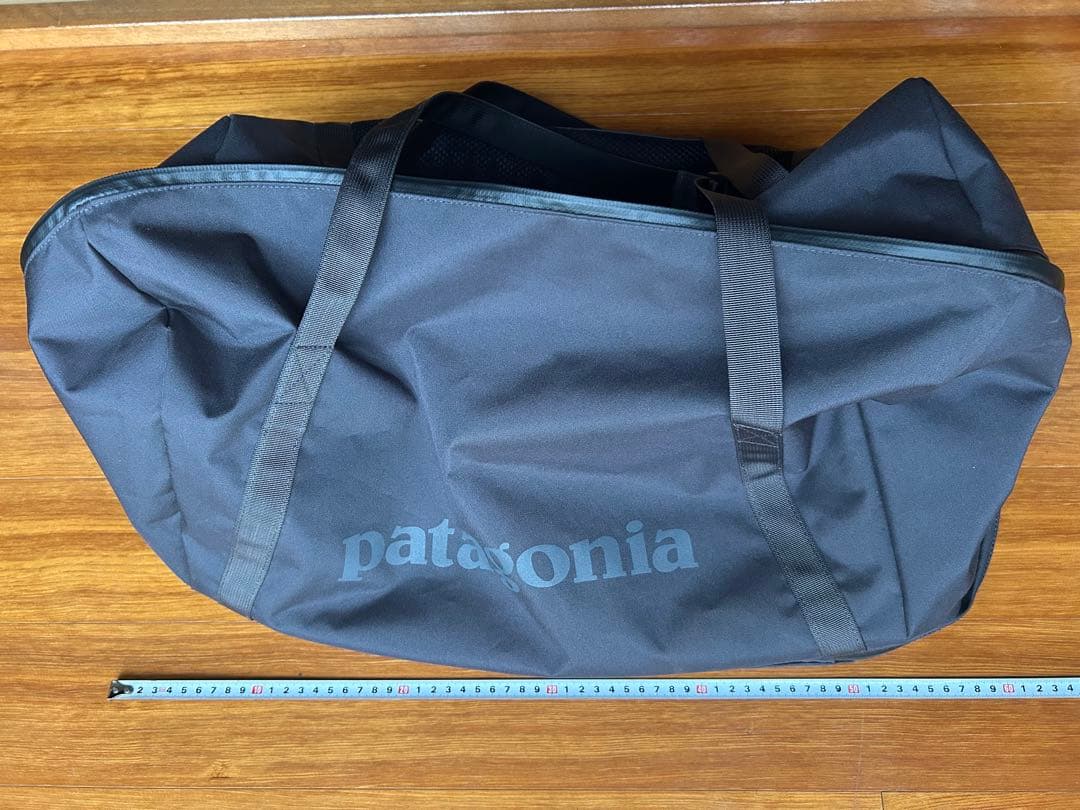 patagonia ボストンバッグ 黒　50〜60Ｌ