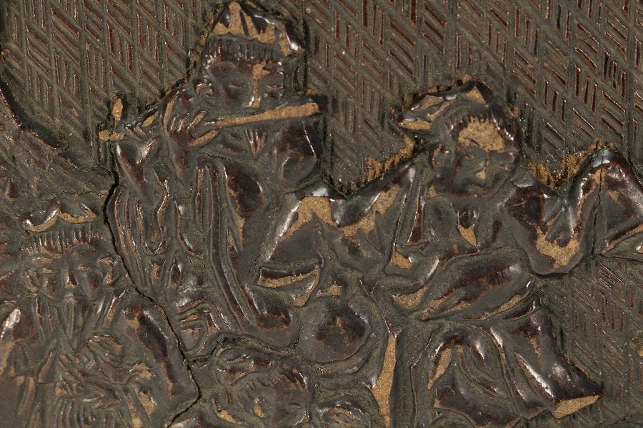 中国美術 彷 堆黒 具利縁 人物鳳鶴紋 蓋物(K-YC375)