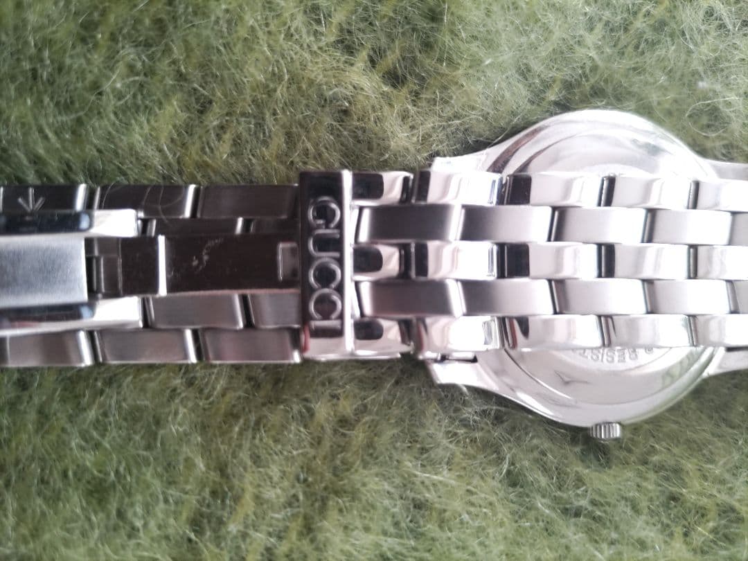 GUCCI ローマ数字 金属ベルト 時計 550M