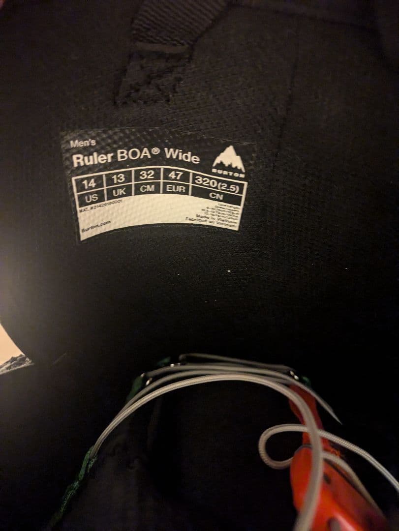 BURTON(RULER BOA WIDE)　32cm