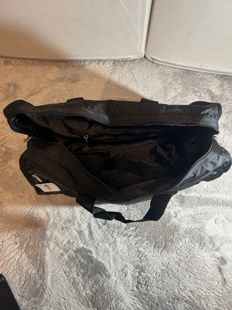 新品 ・軽量・大容量無地レスポートサック 黒 ボストンバッグ ショルダー付き