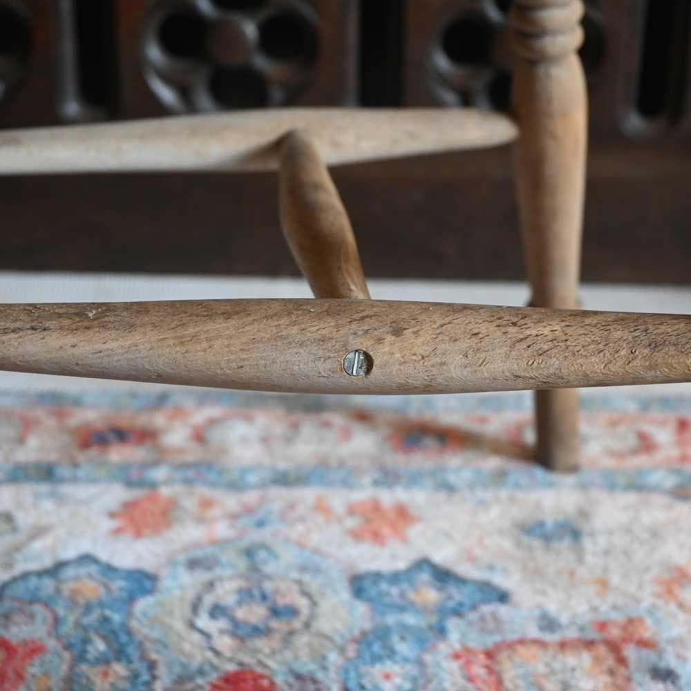 L3705-1-2 英国アンティーク アイベックスチェア キッチンチェア 剝離