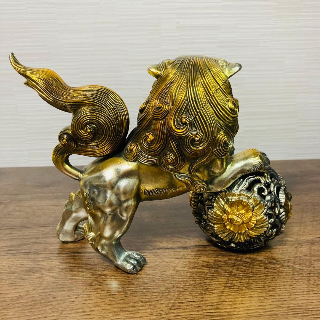 金属製　玉獅子　獅子　置物　インテリア　縁起物　玉乗り　金属工芸　工芸品　骨董品