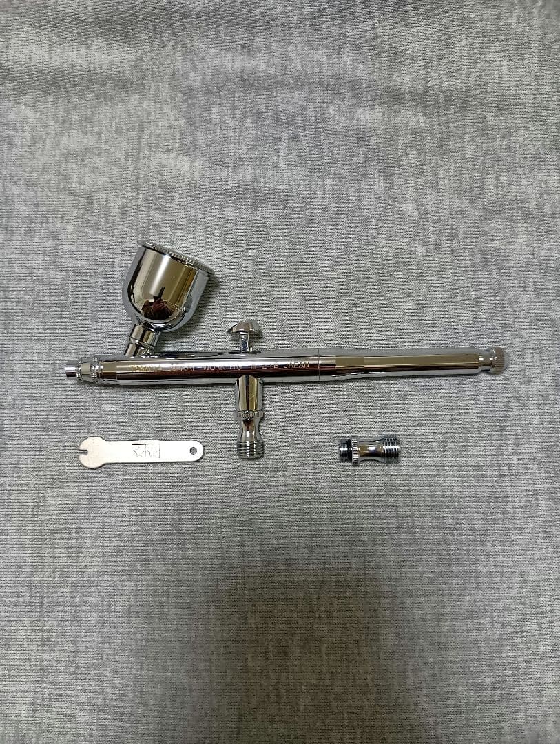 タミヤ スプレワーク コンプレッサー アドバンスとHGエアーブラシIII