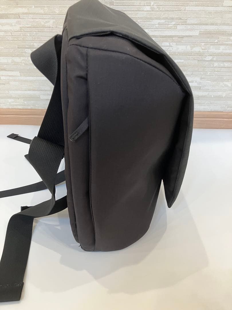 なな ARC'TERYX Fyx 13メッセンジャーバッグ　フィックス