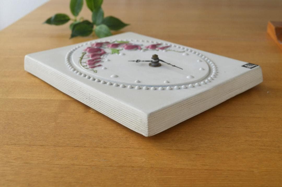 Jie Gantofta/ジィガントフタ●Aimo 壁掛け時計●ケマンソウ