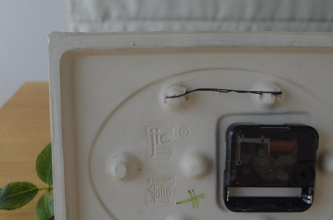 Jie Gantofta/ジィガントフタ●Aimo 壁掛け時計●ケマンソウ