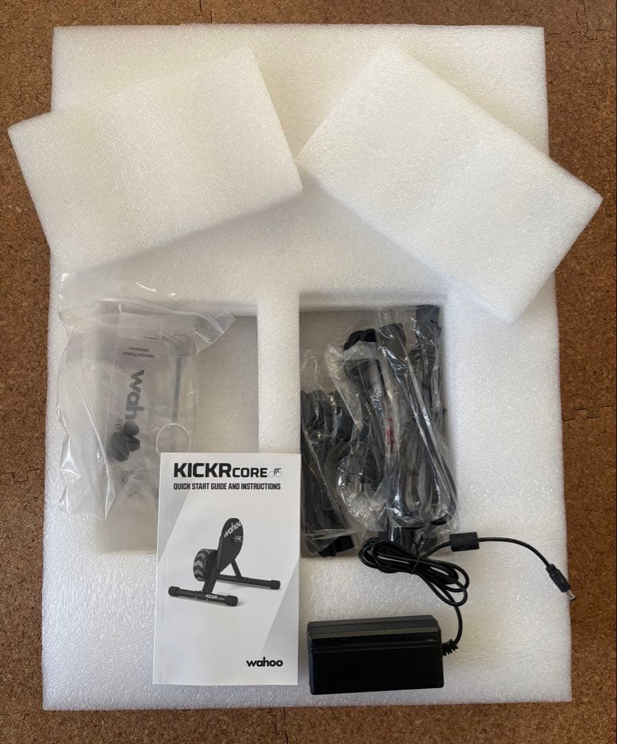 【美品】スマートトレーナー Wahoo KICKR CORE