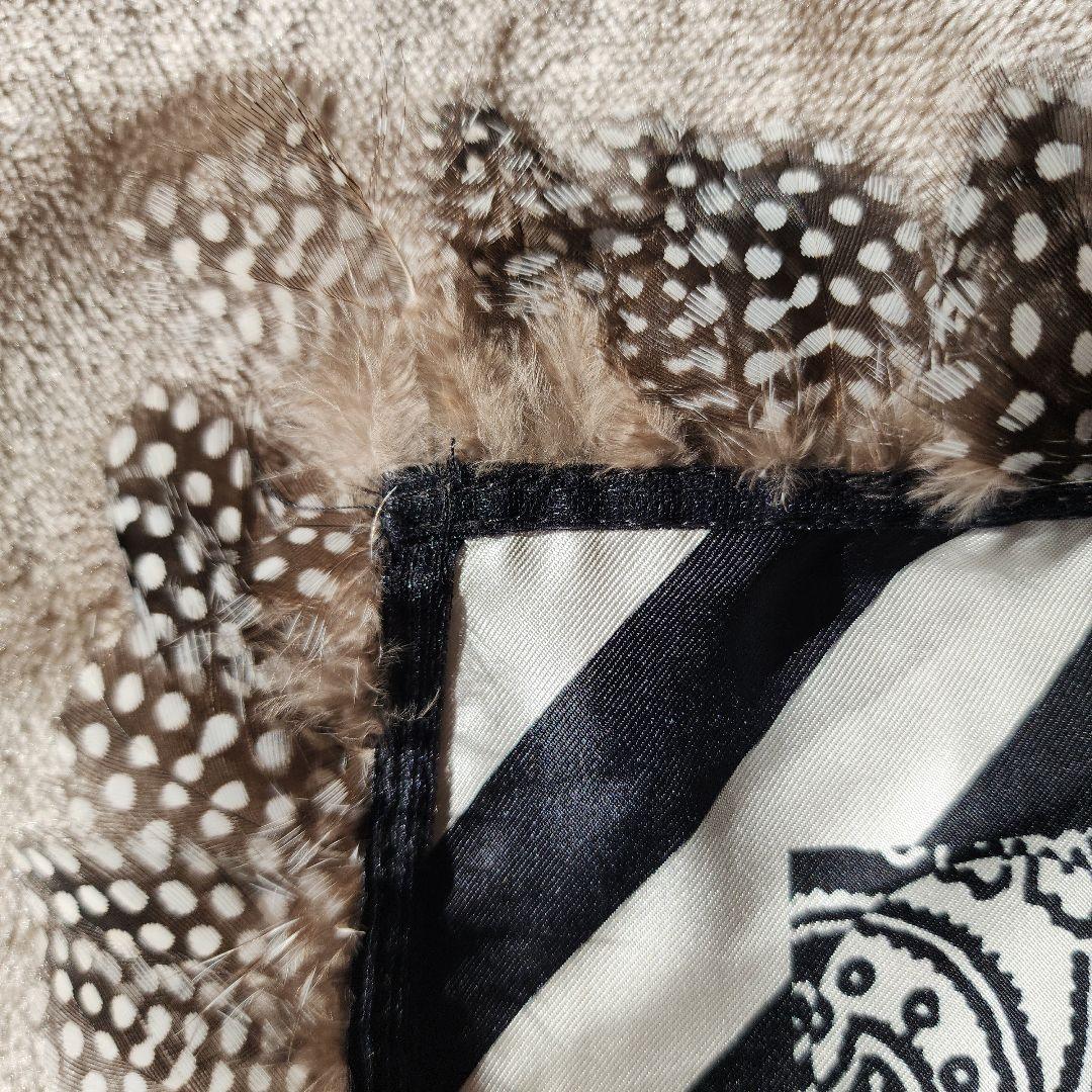 【ETRO】 エトロ シルクスカーフ リアルフェザー付 ペイズリー 鳥 ニワトリ