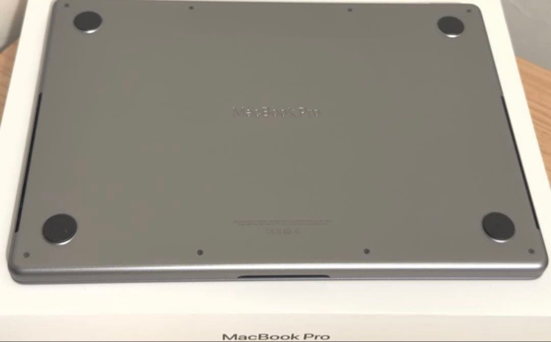 8TB 64GB MacBook Pro 14インチ USキーボード CTO