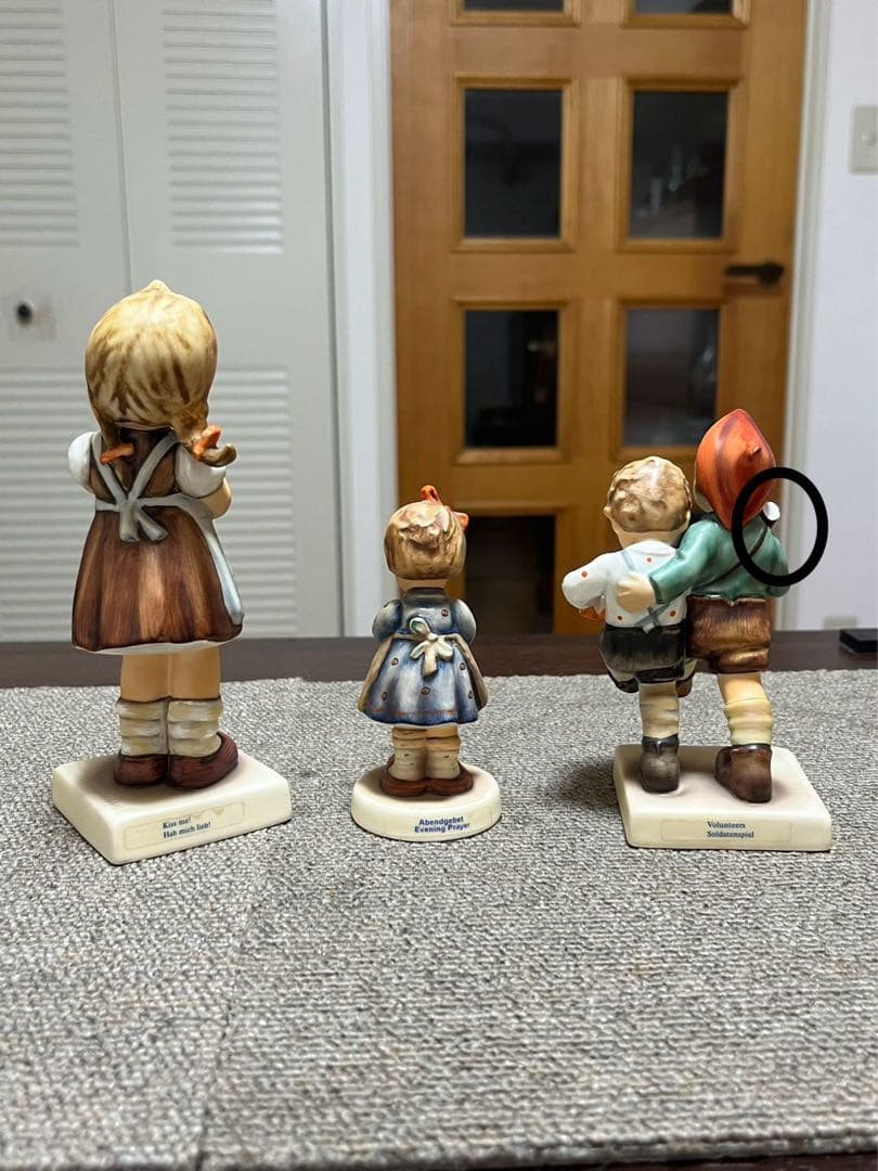 ドイツのゲーベル、フンメル人形　3体セット
