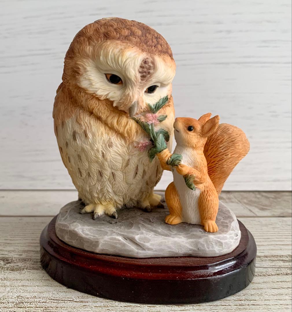 ブラウンじいさまとりすのナトキン 限定版 フィギュリン ピーターラビット 置物