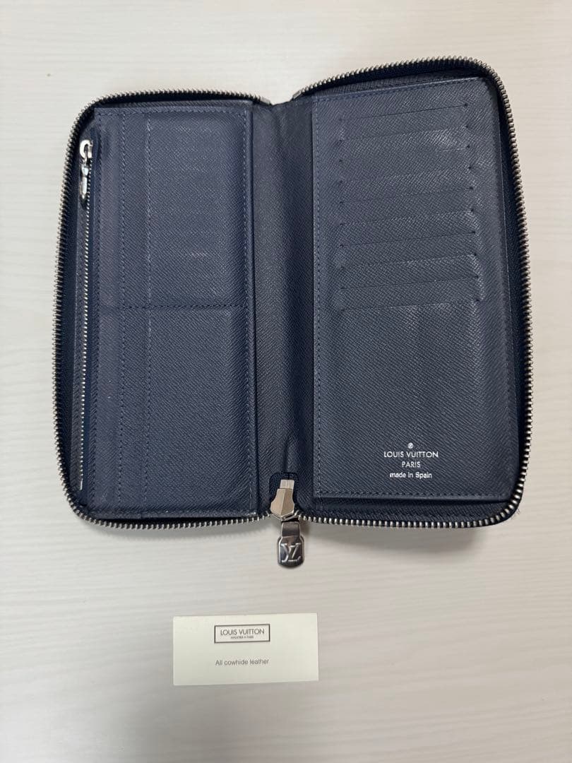 LOUIS VUITTON 長財布　タイガ　ヴェルティカル ネイビー