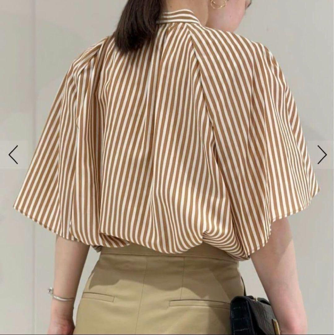 美品✨23SS トゥモローランドコレクション　シアーストライプフレアブラウス