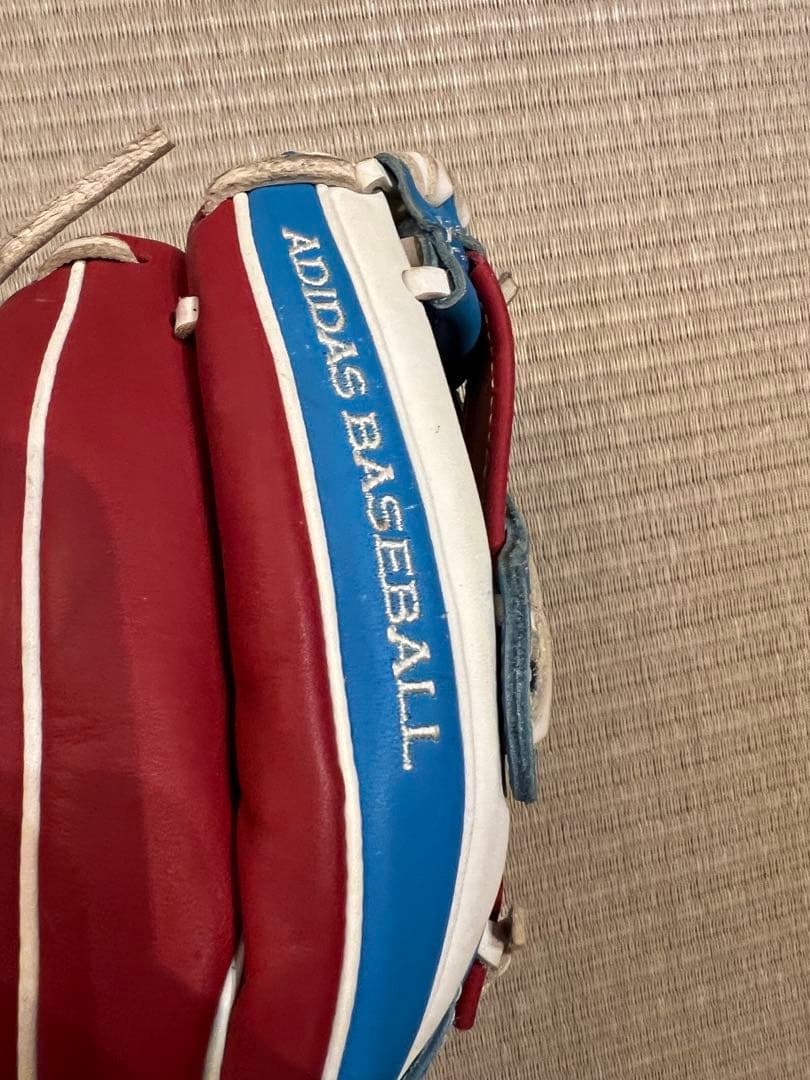 adidas一般軟式グローブ　右投げ用