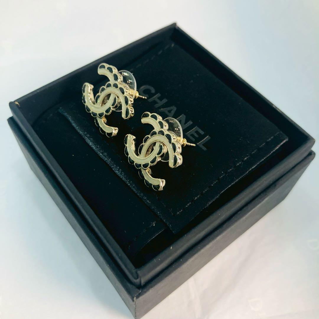♡CHANEL ゴールドトーン スクエアモチーフ ピアス ココマーク♡
