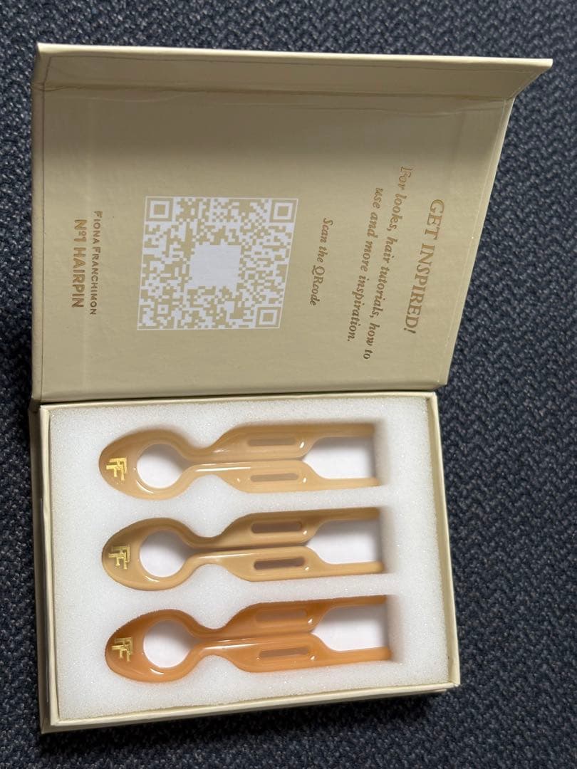 FIONA FRANCHIMON NO1 HAIRPIN ベージュ3本セット