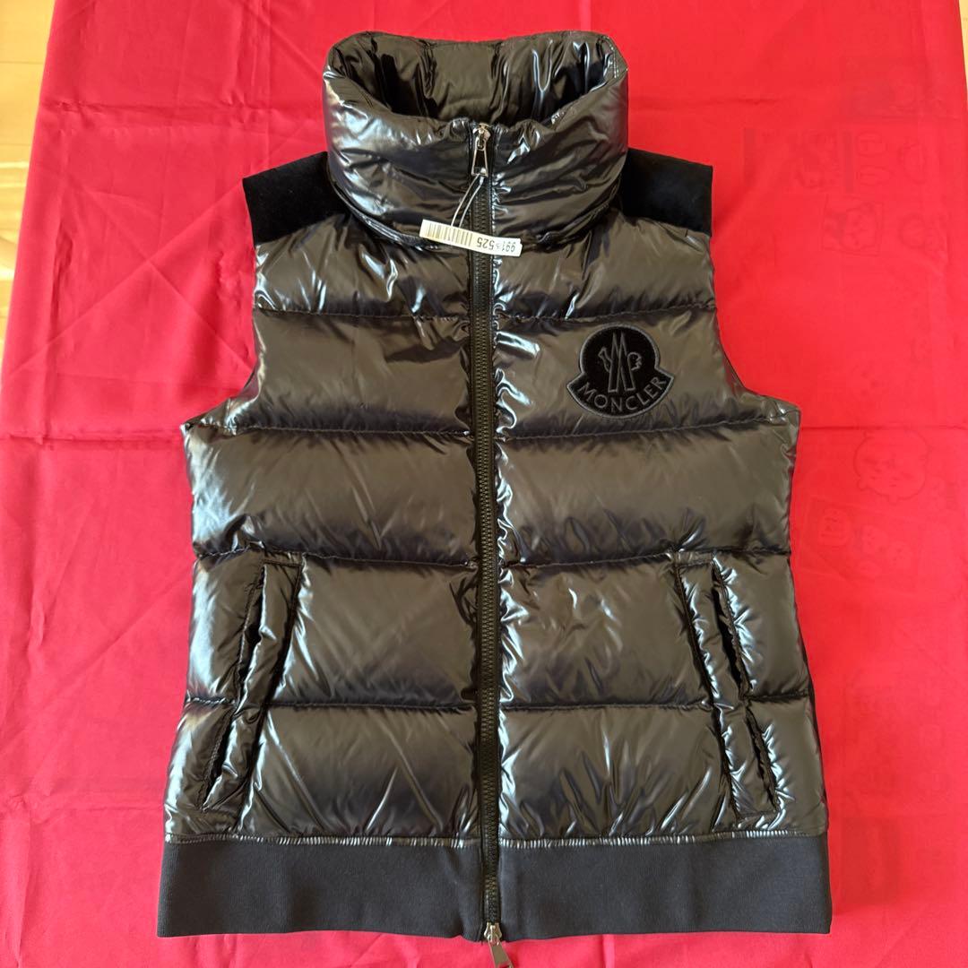 MONCLER レディースダウンベスト　BLACK