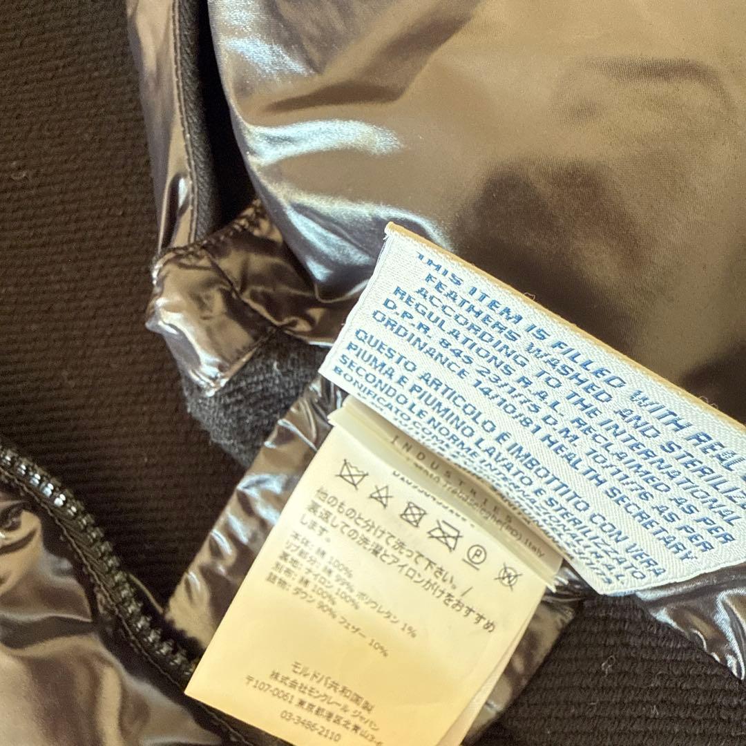 MONCLER レディースダウンベスト　BLACK