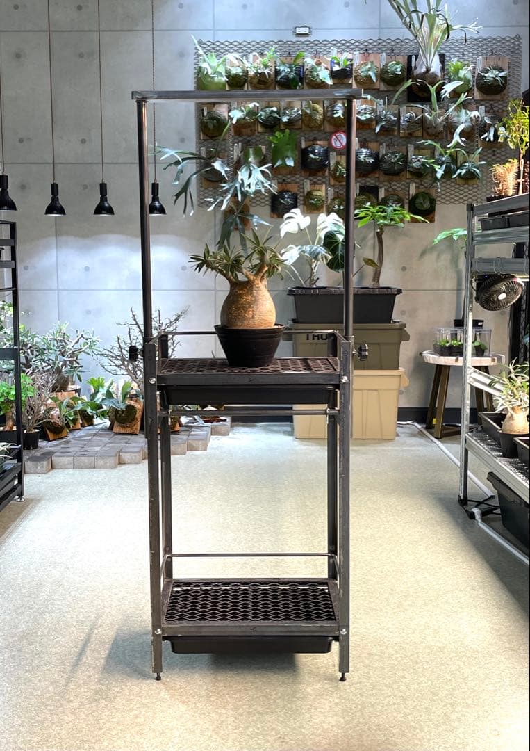 現物1台のみ　塗装前完成品　アイアン植物棚　ダクトレール、給水トレー付