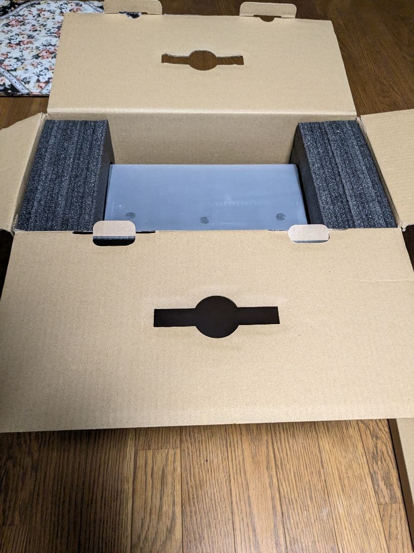 Razer Core X 外部GPUエンクロージャー　外付グラフィックボックス