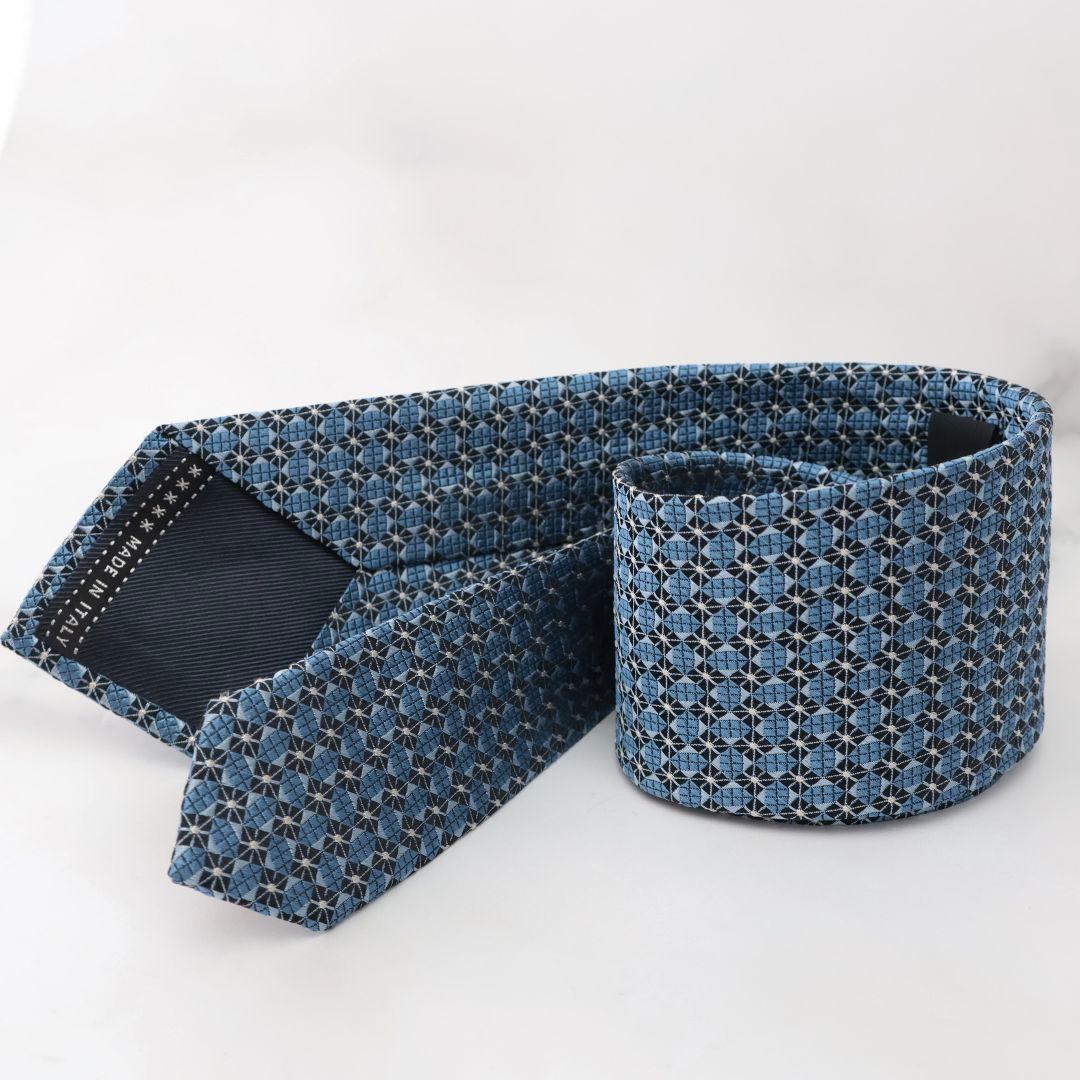 未使用に近い ゼニア ネクタイ 青色系 イタリア製