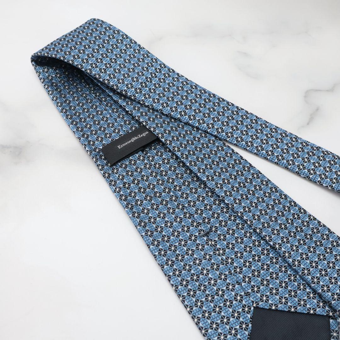 未使用に近い ゼニア ネクタイ 青色系 イタリア製