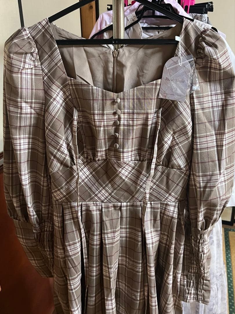 Rosé Muse check box tuck dress
